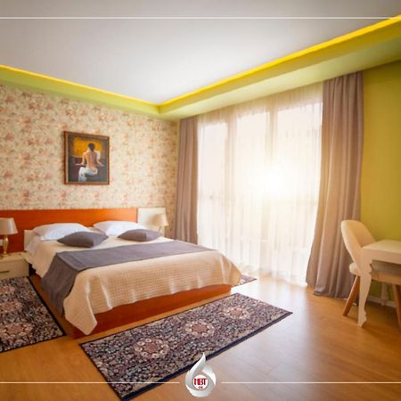 Nbt Hotel Reps Kukes Esterno foto